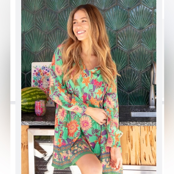 NWT Natural Life Natural Life Dara V-Neck Tunic Dress
Size large green floral - Picture 1 of 5